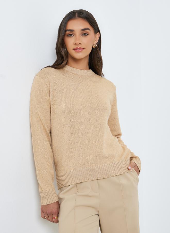 ستايلي سويتر بتفاصيل محبوكة وقصة عادية - Image 4